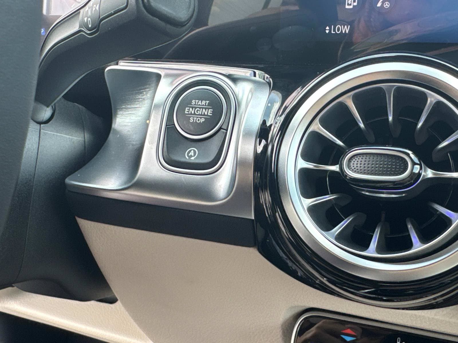 2026 Mercedes-Benz GLB GLB 250 - Photo 25