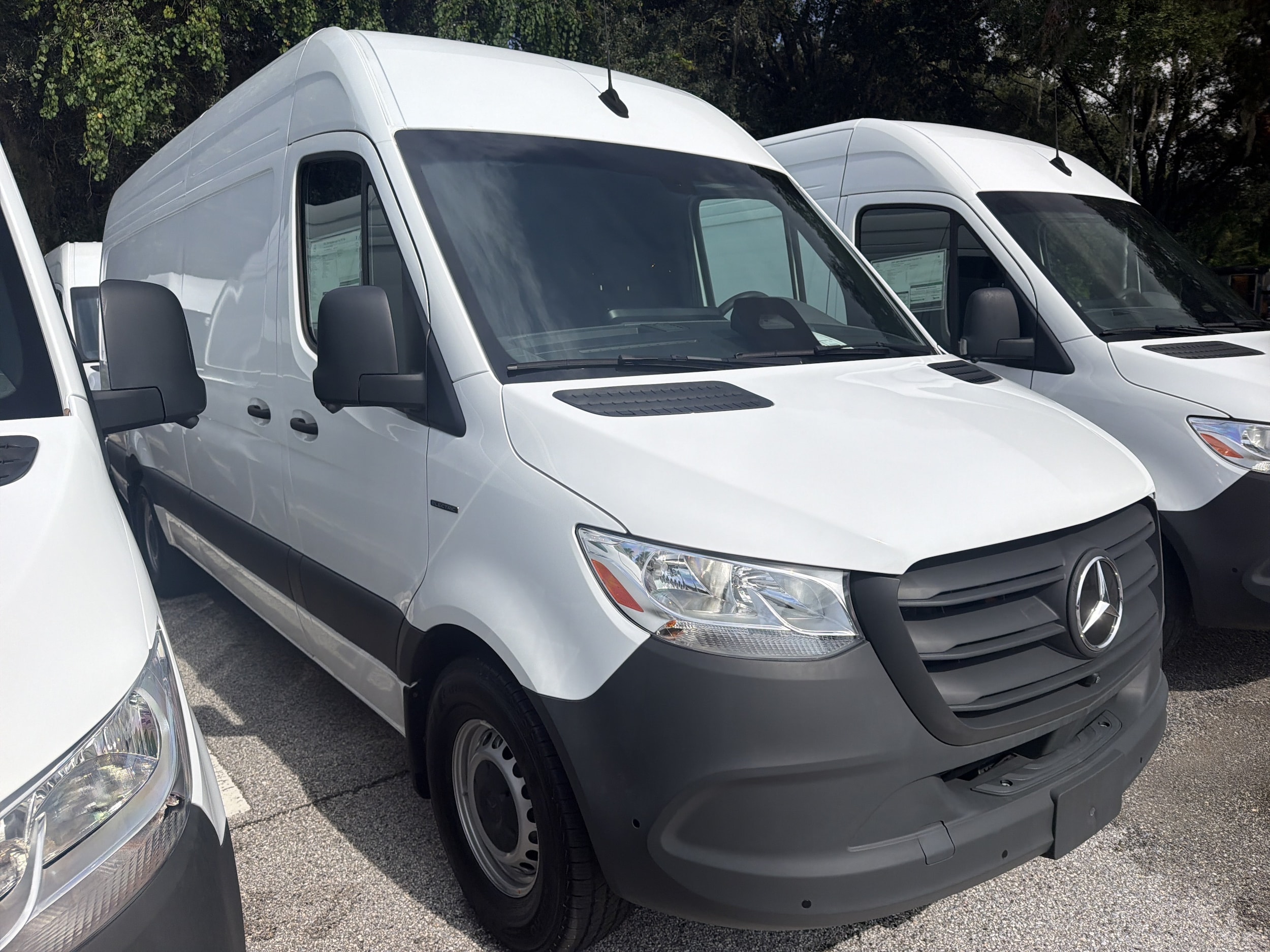 2025 Mercedes-Benz eSprinter Cargo Van