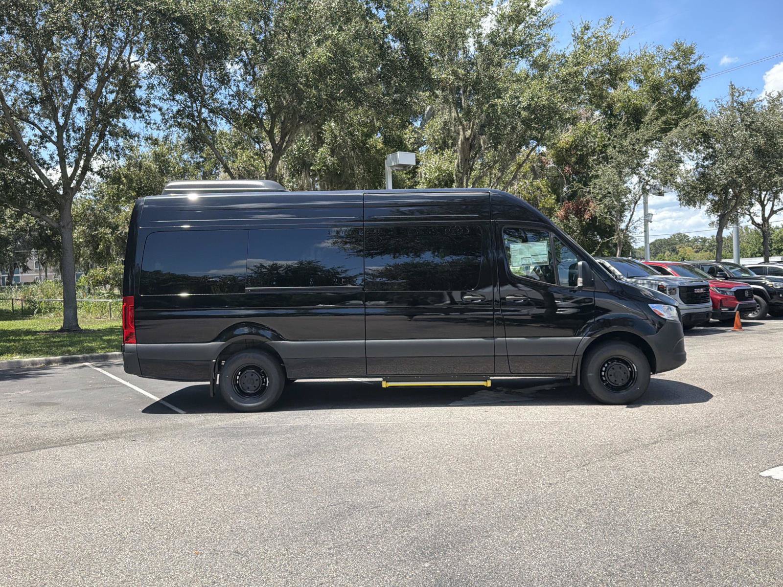 New 2026 Mercedes-Benz Sprinter Passenger Van High Roof 4-Cyl Diesel 2500 High Roof I4 Diesel 170 RWD