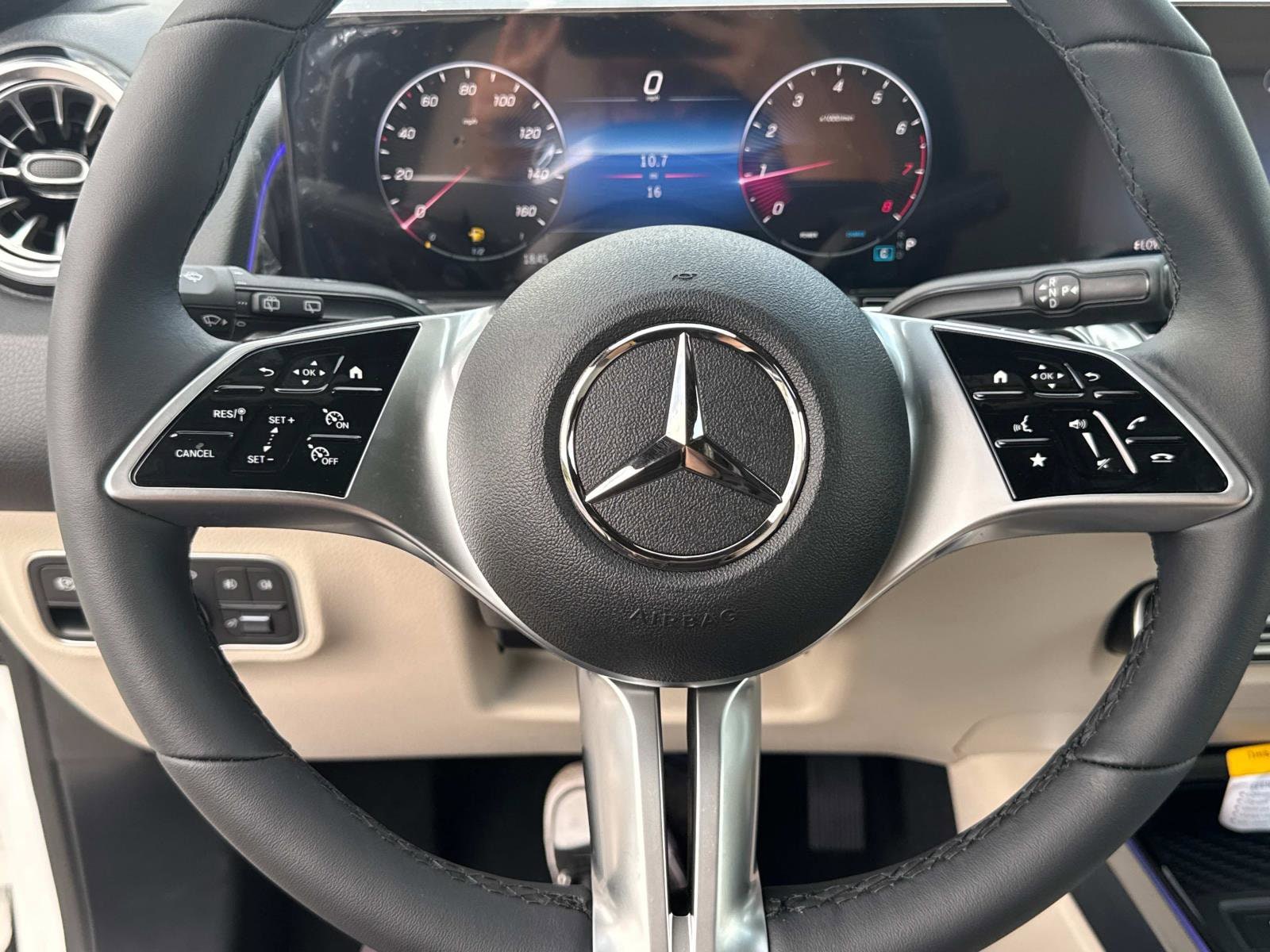 2026 Mercedes-Benz GLB GLB 250 - Photo 27