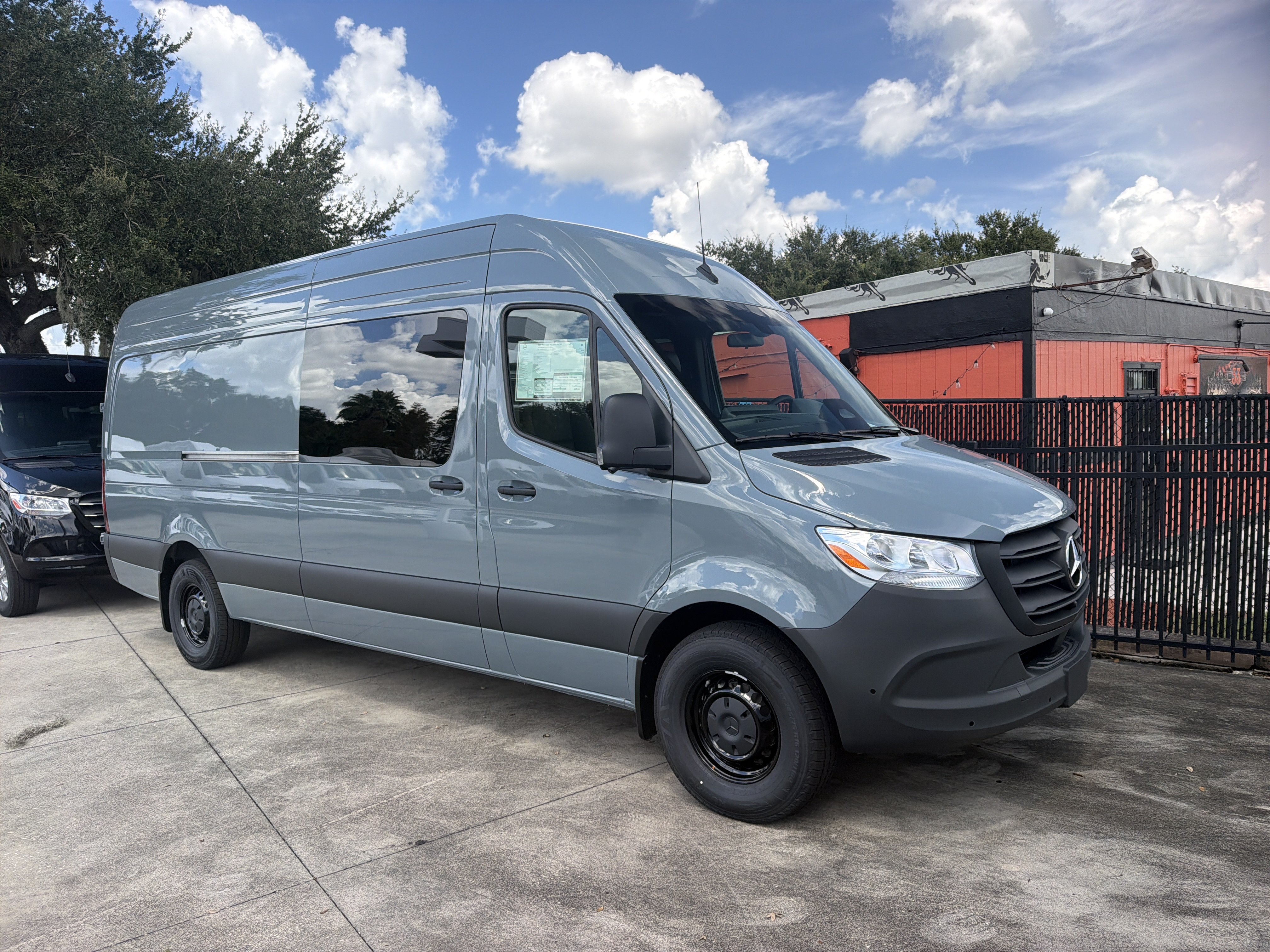  Mercedes-Benz Sprinter Crew Van
