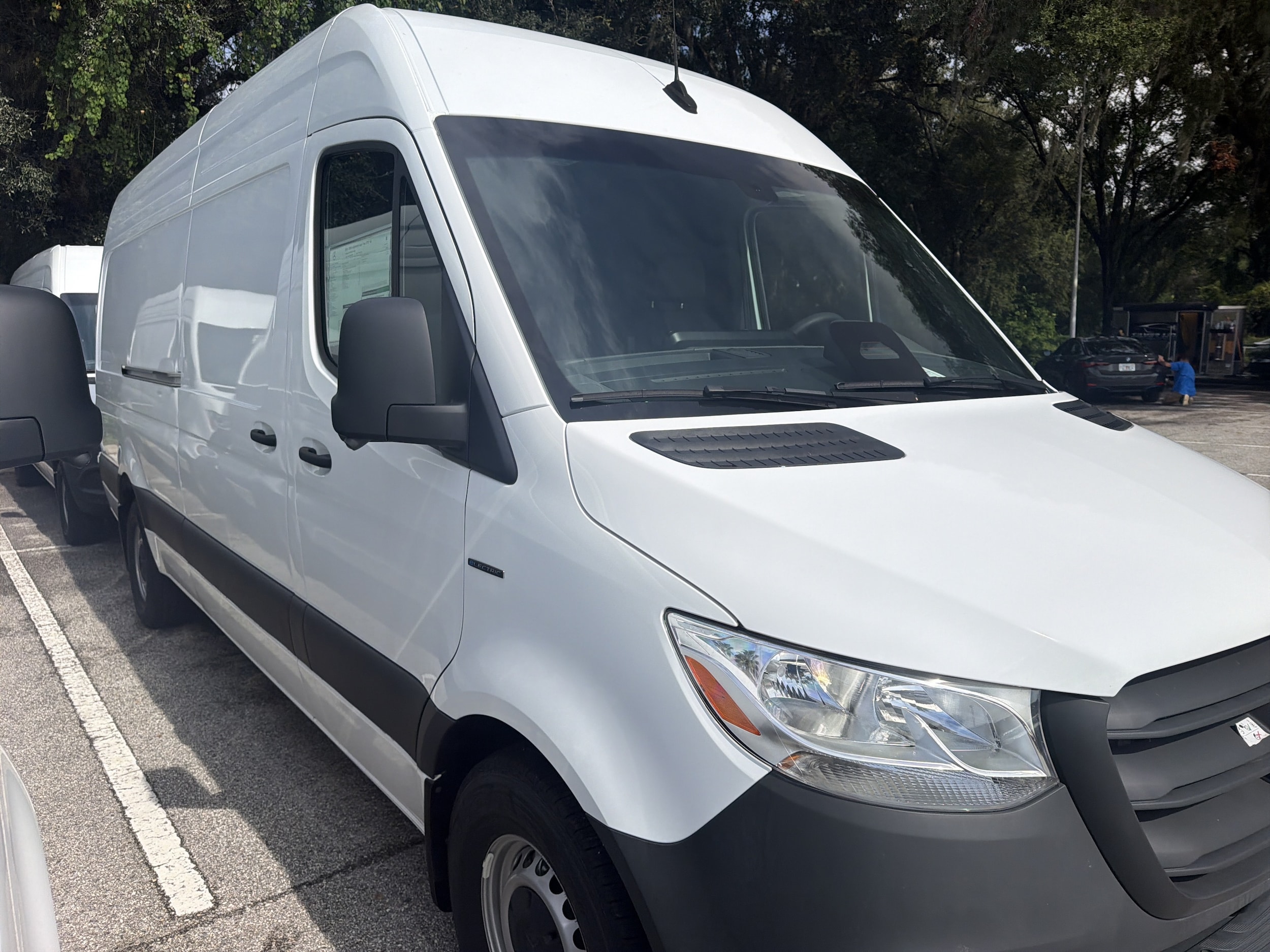 2025 Mercedes-Benz eSprinter Cargo Van