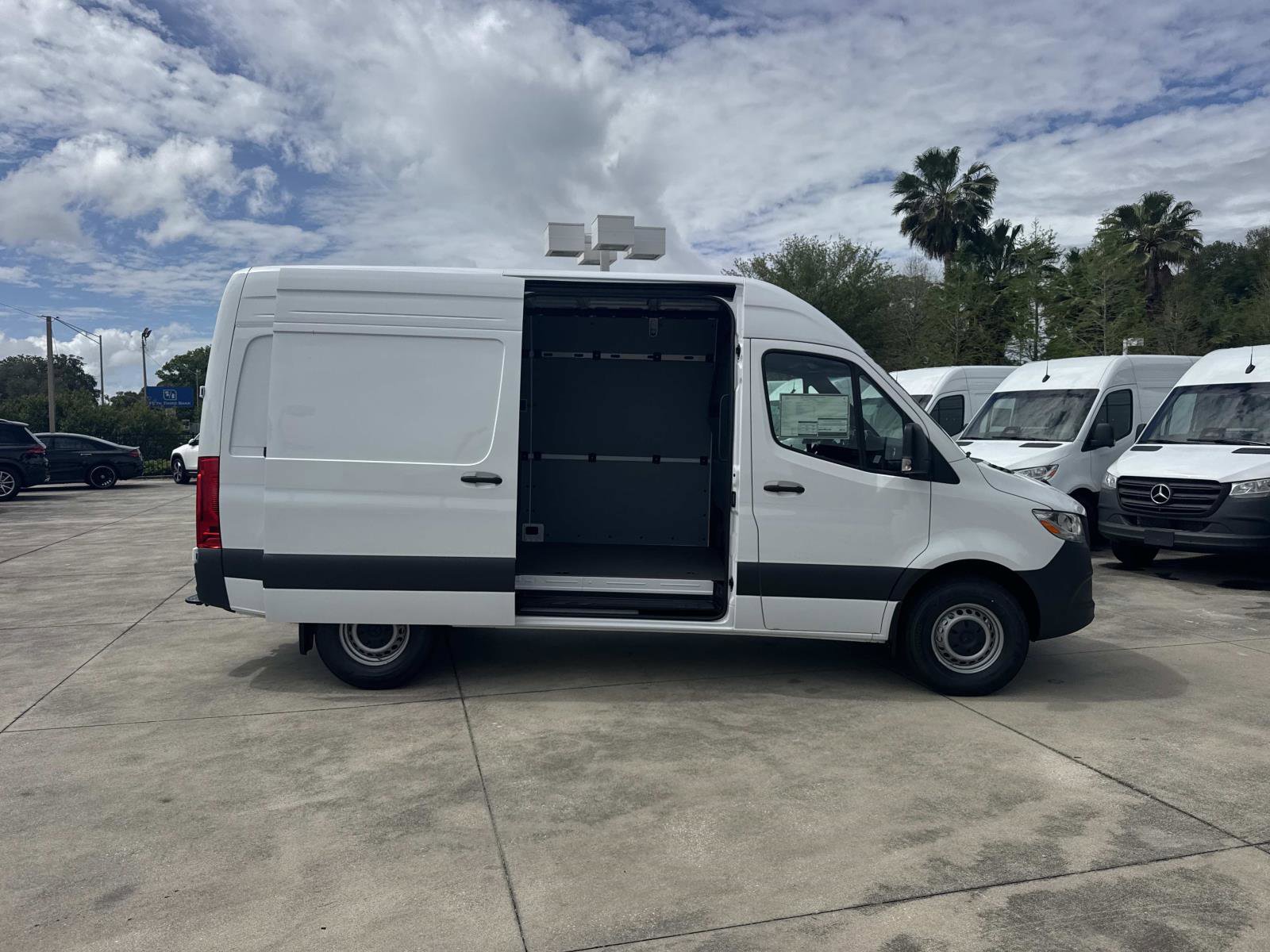 New 2026 Mercedes-Benz Sprinter Cargo Van Standard Roof 4-Cyl Diesel 2500 Standard Roof I4 Diesel 144 RWD
