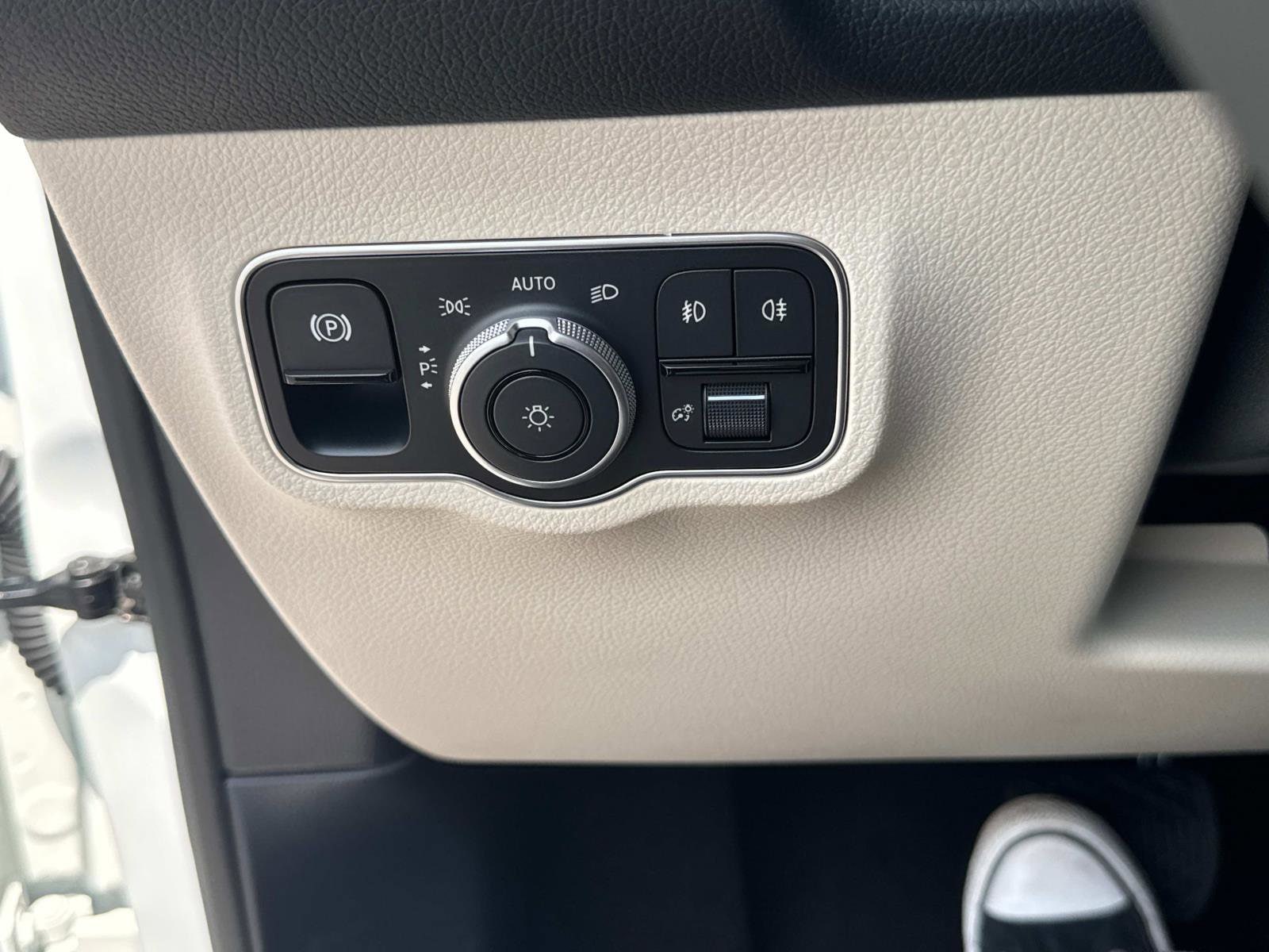2026 Mercedes-Benz GLB GLB 250 - Photo 29