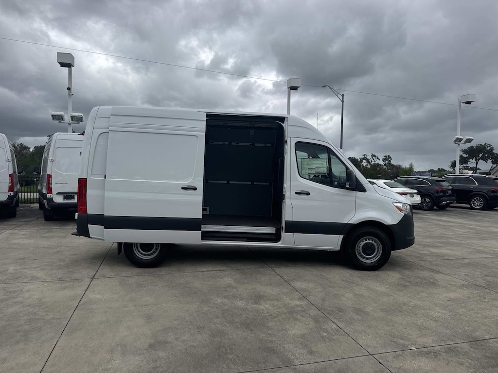 New 2026 Mercedes-Benz Sprinter 2500 Standard Roof 4-Cyl Diesel
