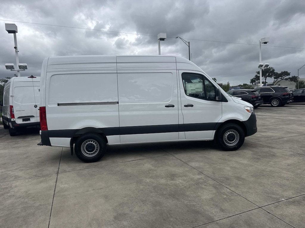 New 2026 Mercedes-Benz Sprinter 2500 Standard Roof 4-Cyl Diesel