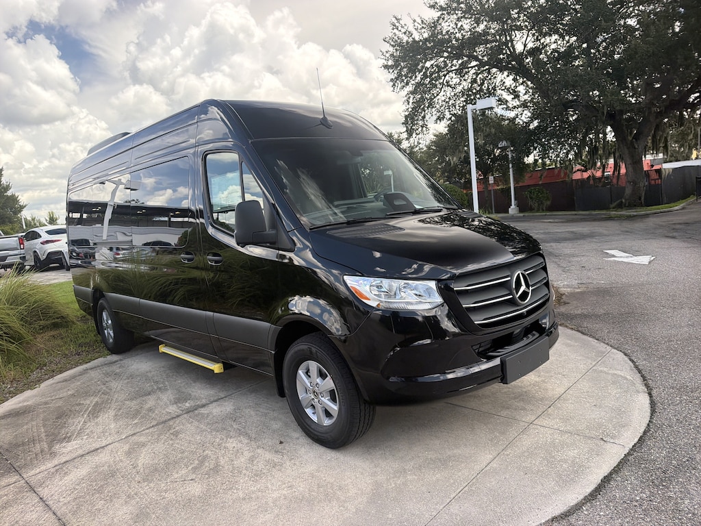 New 2026 Mercedes-Benz Sprinter Passenger Van High Roof 4-Cyl Diesel 2500 High Roof I4 Diesel 170 RWD