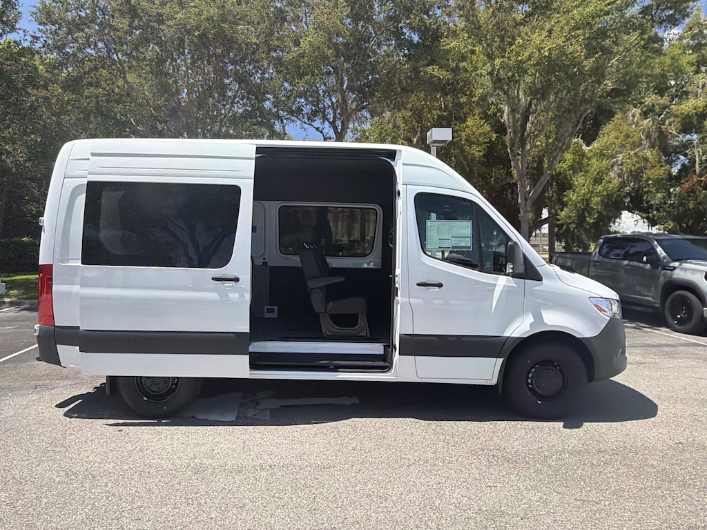 New 2026 Mercedes-Benz Sprinter Crew Van Standard Roof 4-Cyl Diesel