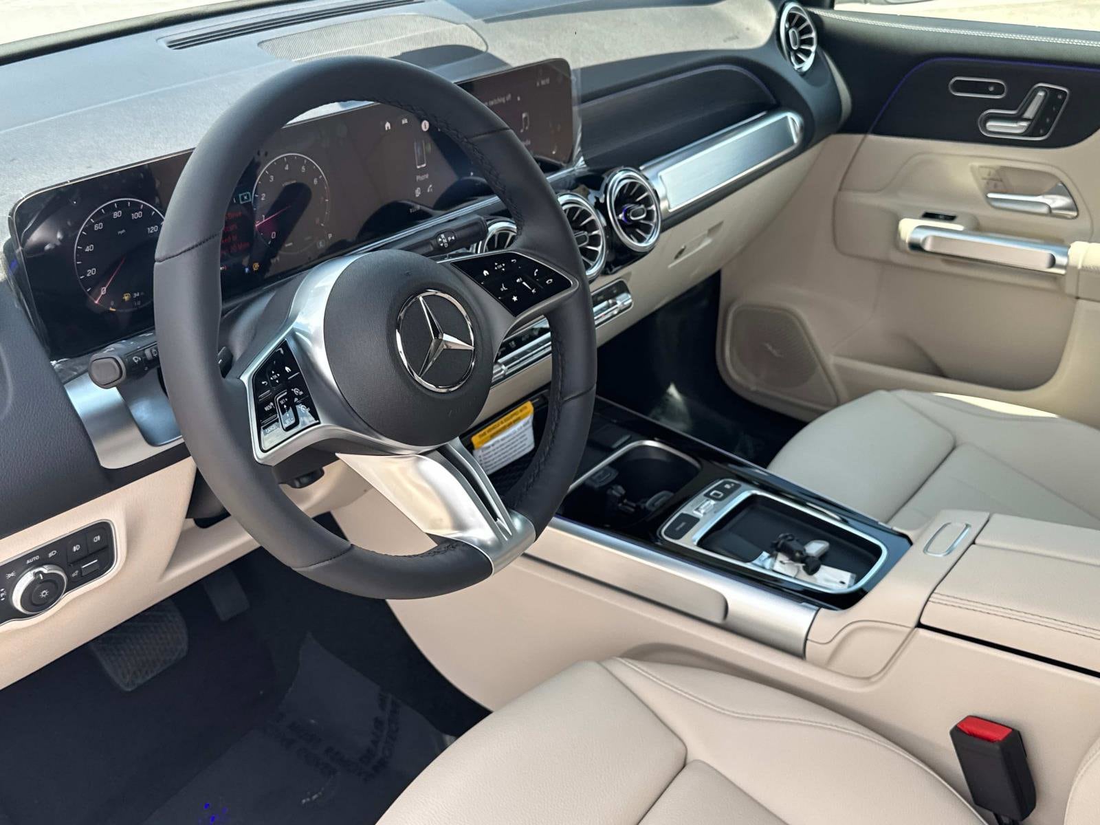 2026 Mercedes-Benz GLB GLB 250 - Photo 31