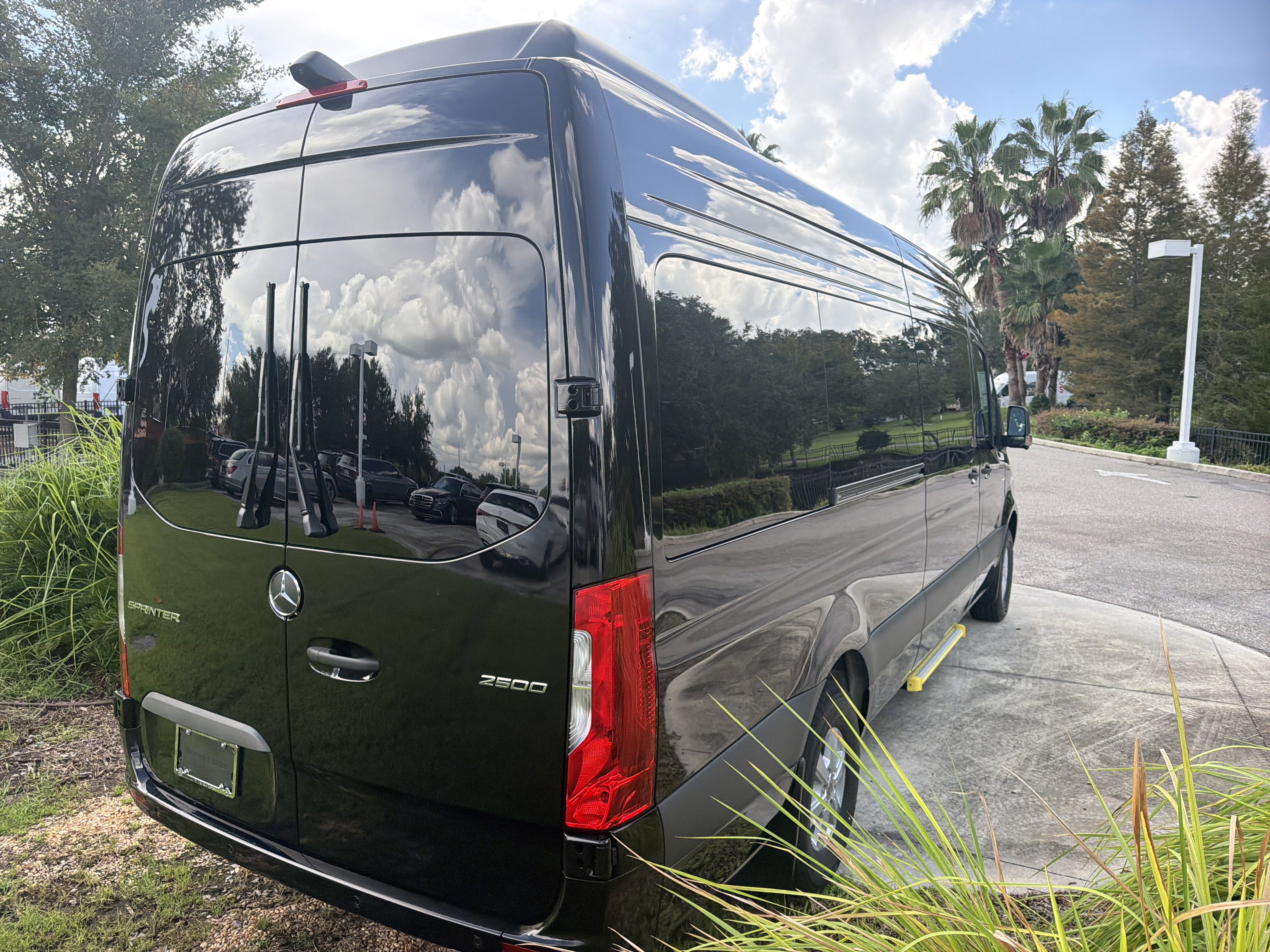 New 2026 Mercedes-Benz Sprinter Passenger Van High Roof 4-Cyl Diesel 2500 High Roof I4 Diesel 170 RWD