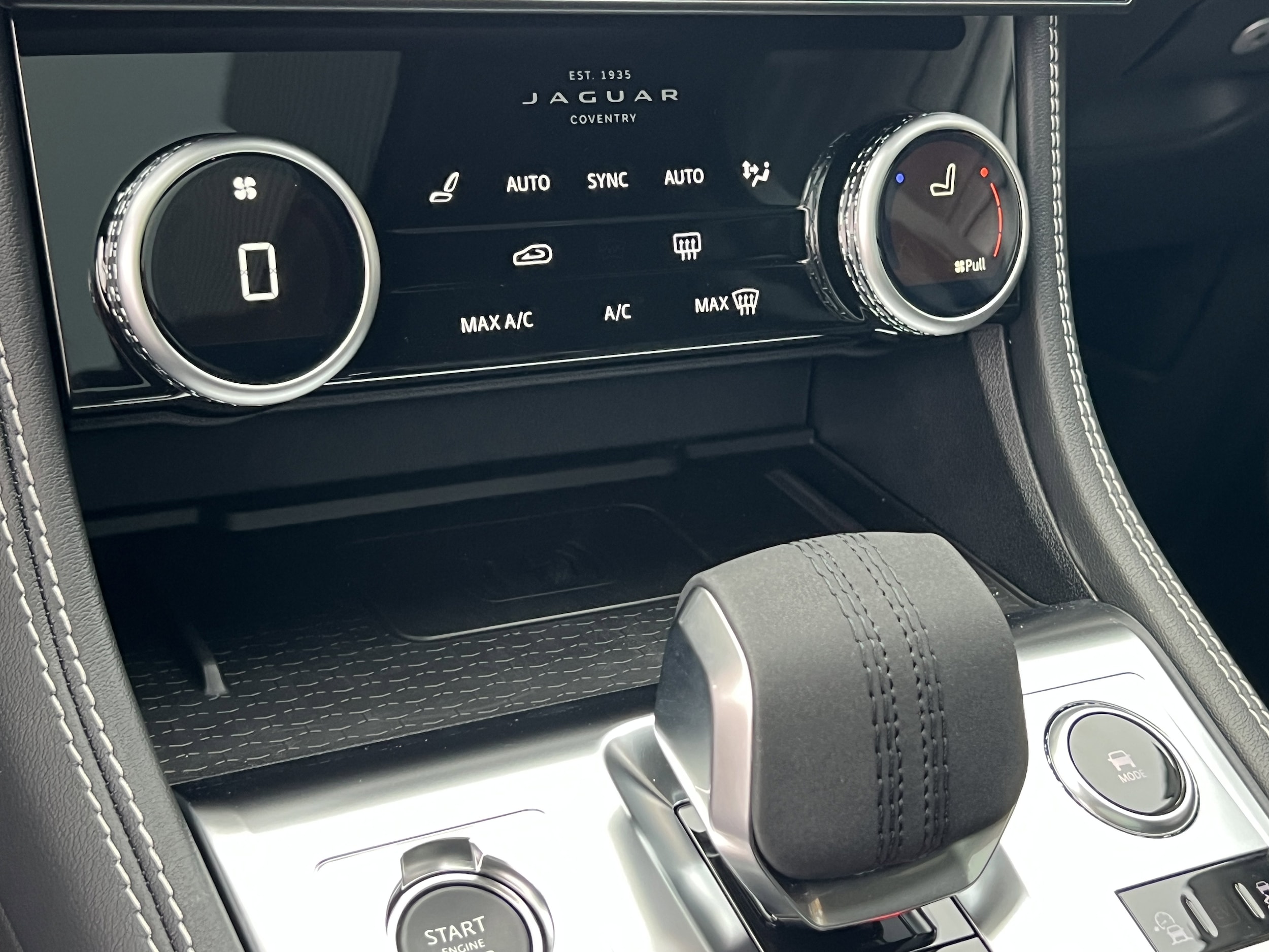 2026 Jaguar F-Pace R-Dynamic S - Photo 28