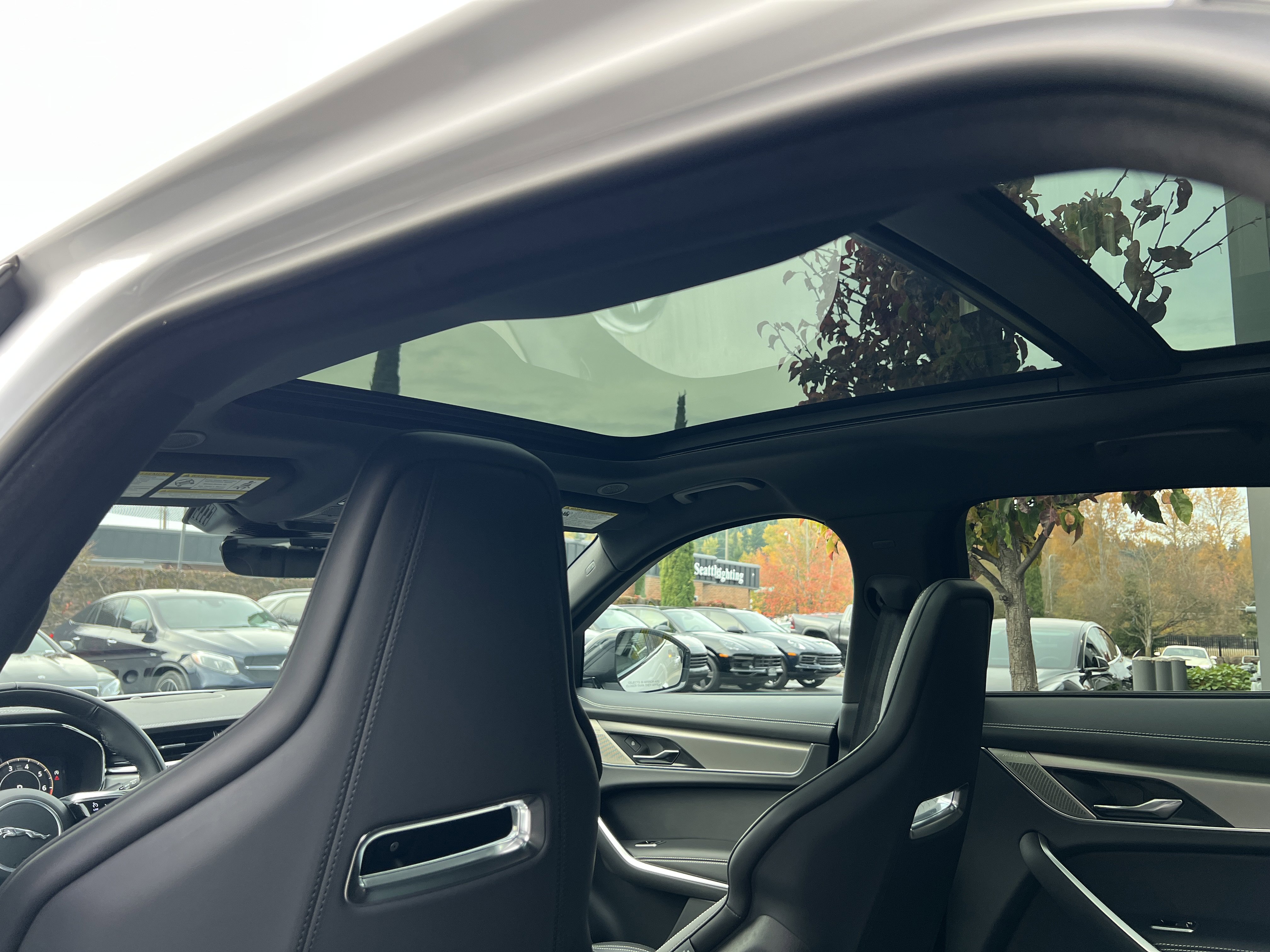 2026 Jaguar F-Pace R-Dynamic S - Photo 18