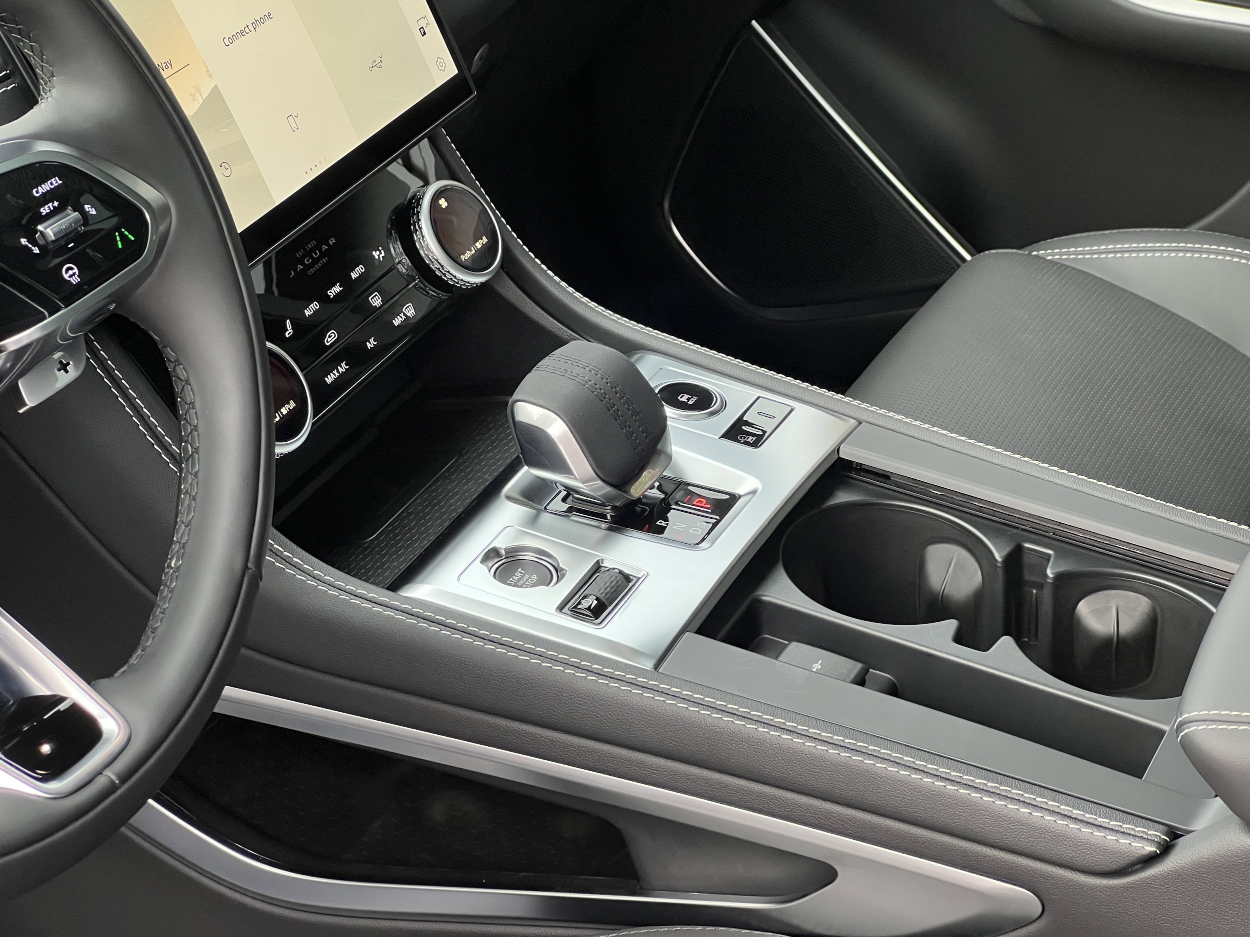 2026 Jaguar F-Pace R-Dynamic S - Photo 24