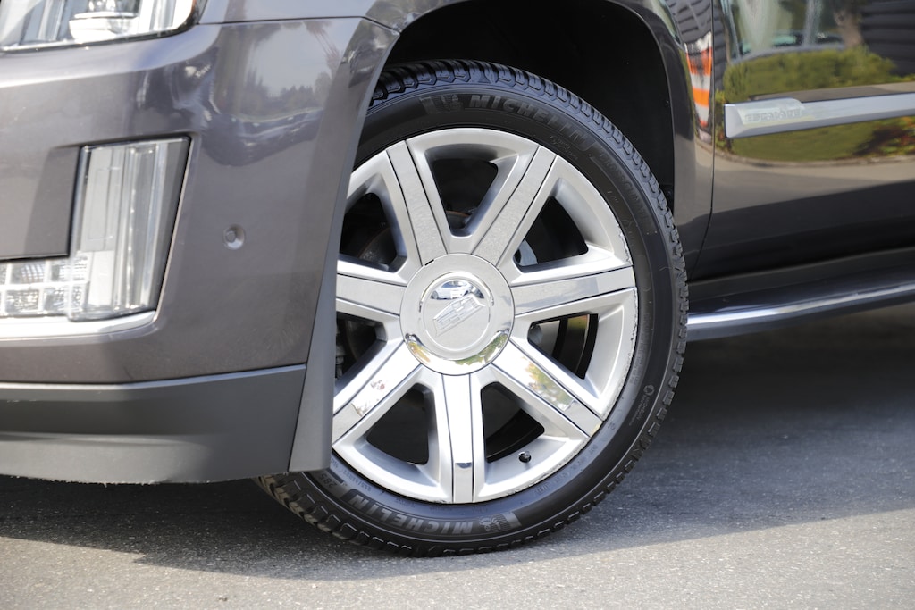Used 2018 CADILLAC Escalade Luxury SUV