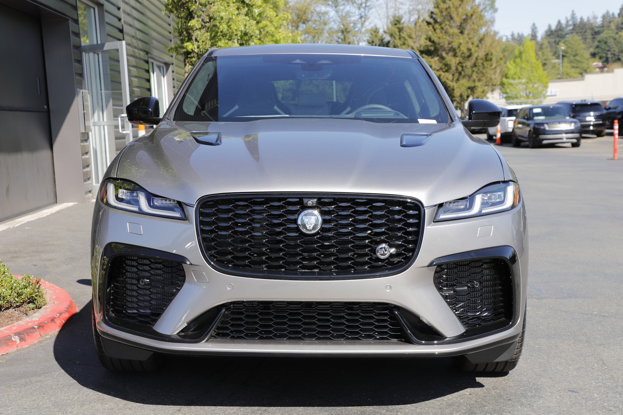 2026 Jaguar F-Pace SVR - Photo 6
