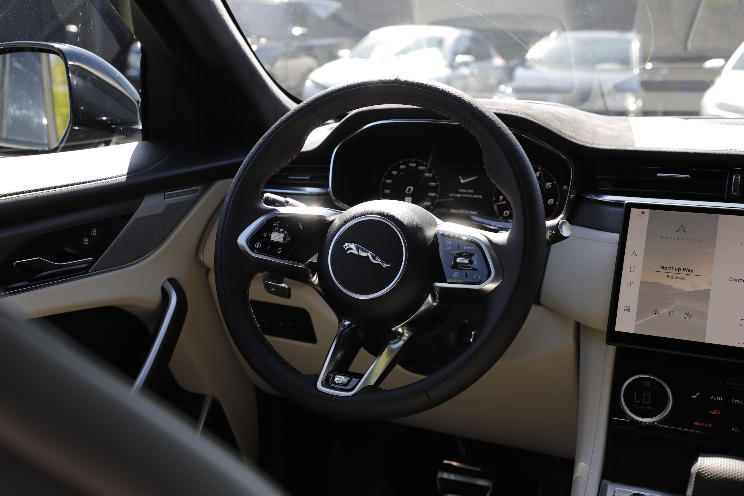 2026 Jaguar F-Pace SVR - Photo 18