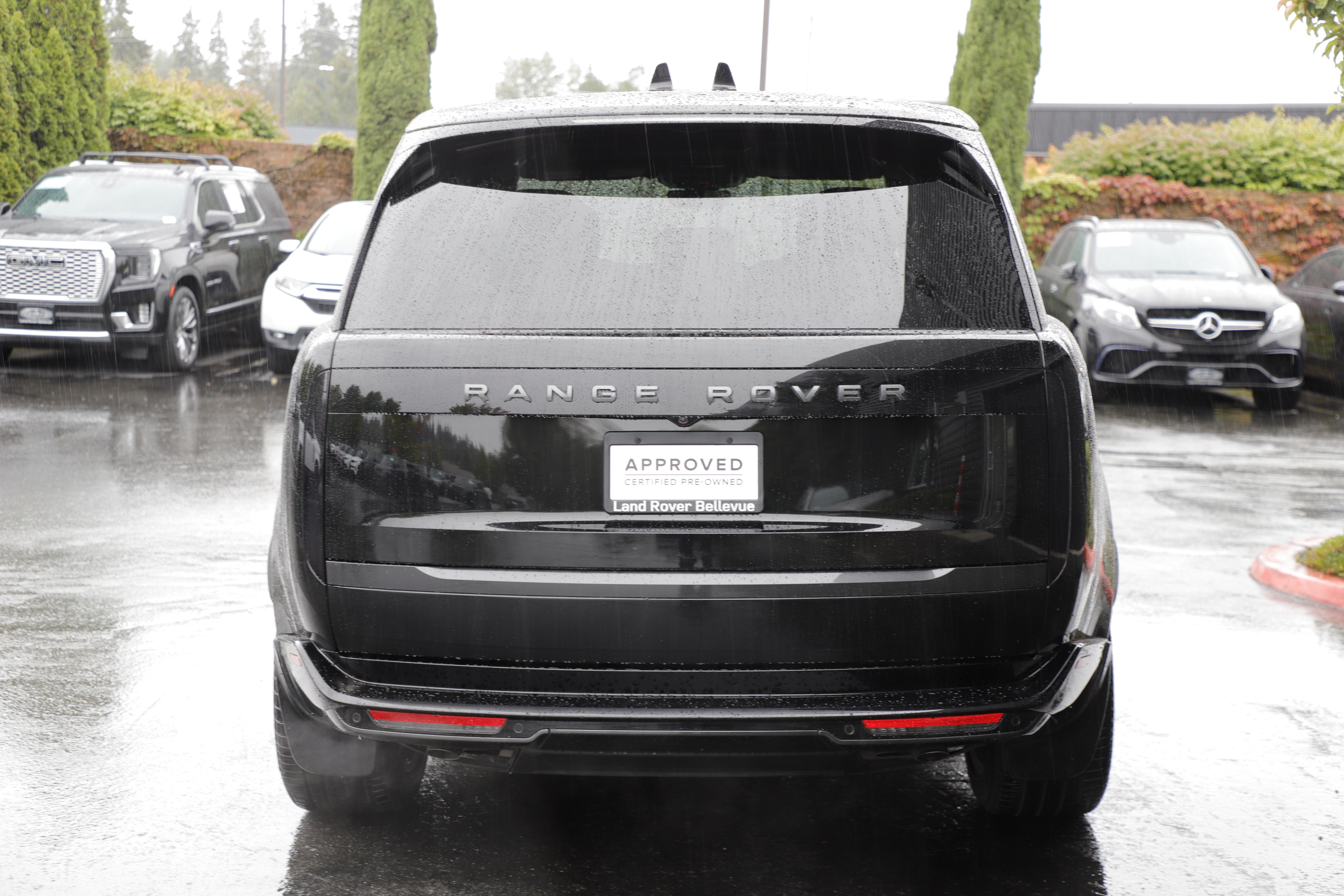 Used 2024 Land Rover Range Rover P530 SE SUV