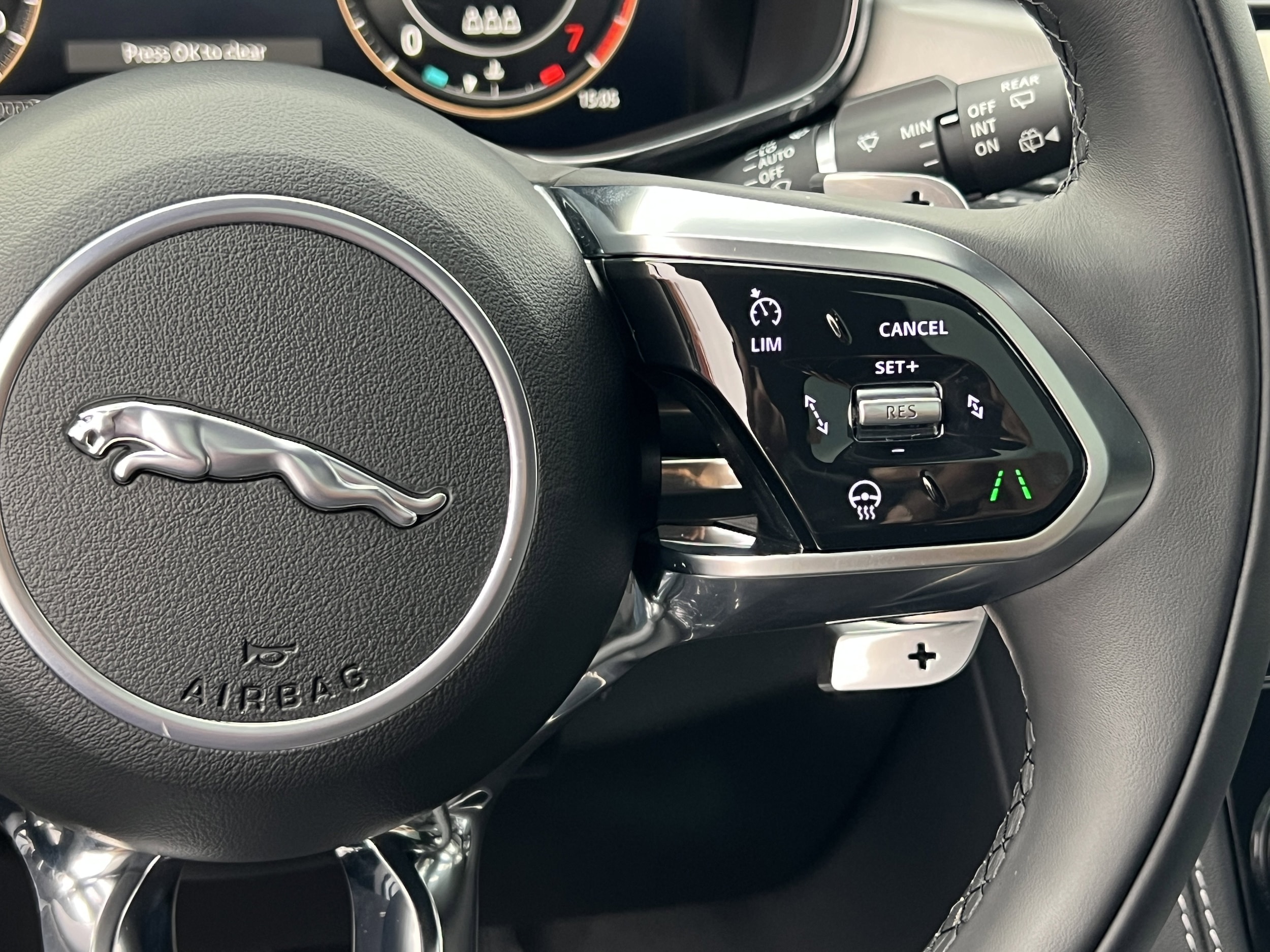 2026 Jaguar F-Pace R-Dynamic S - Photo 29