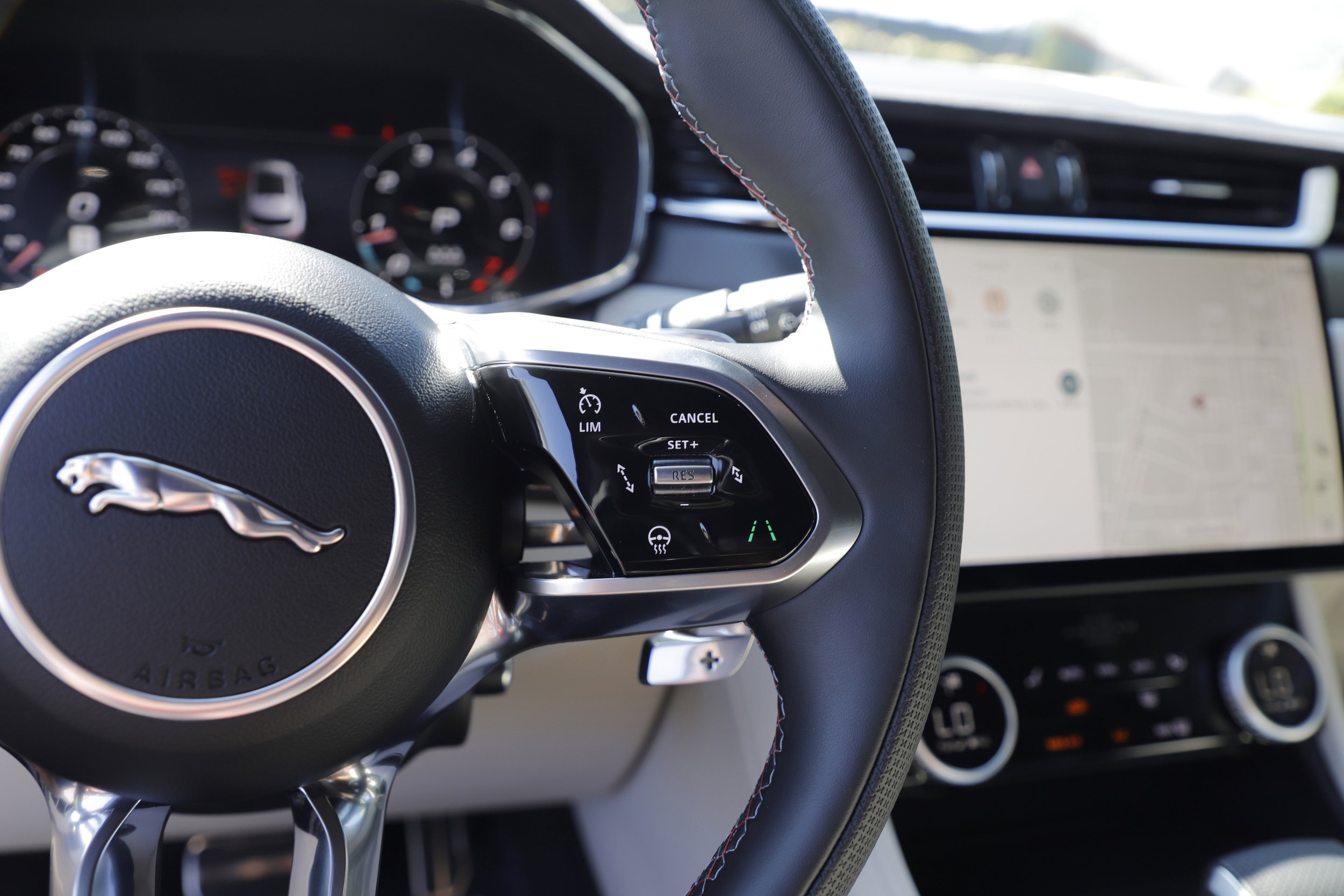2026 Jaguar F-Pace SVR - Photo 23