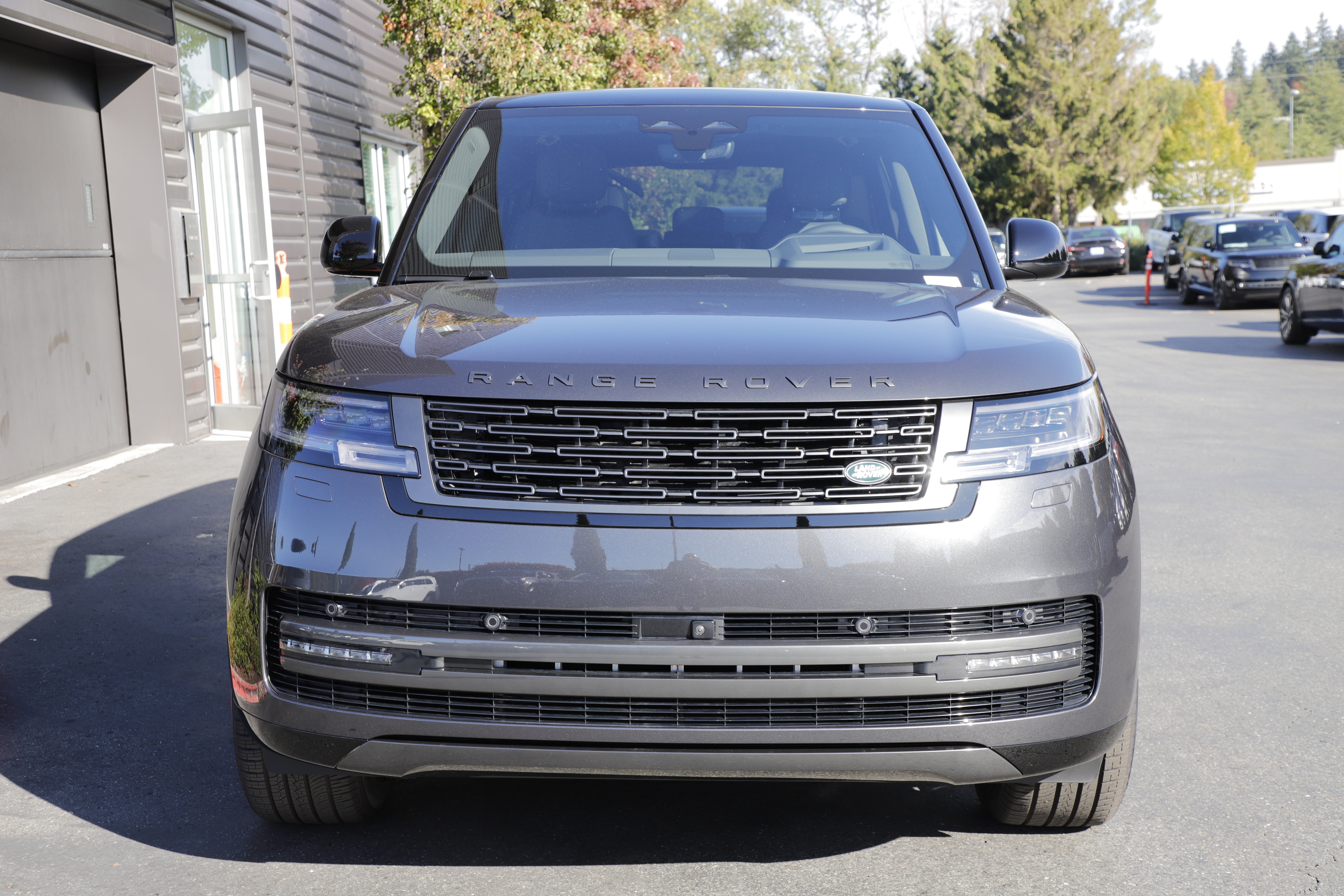 New 2027 Land Rover Range Rover P400 SE LWB 7 Seat SUV