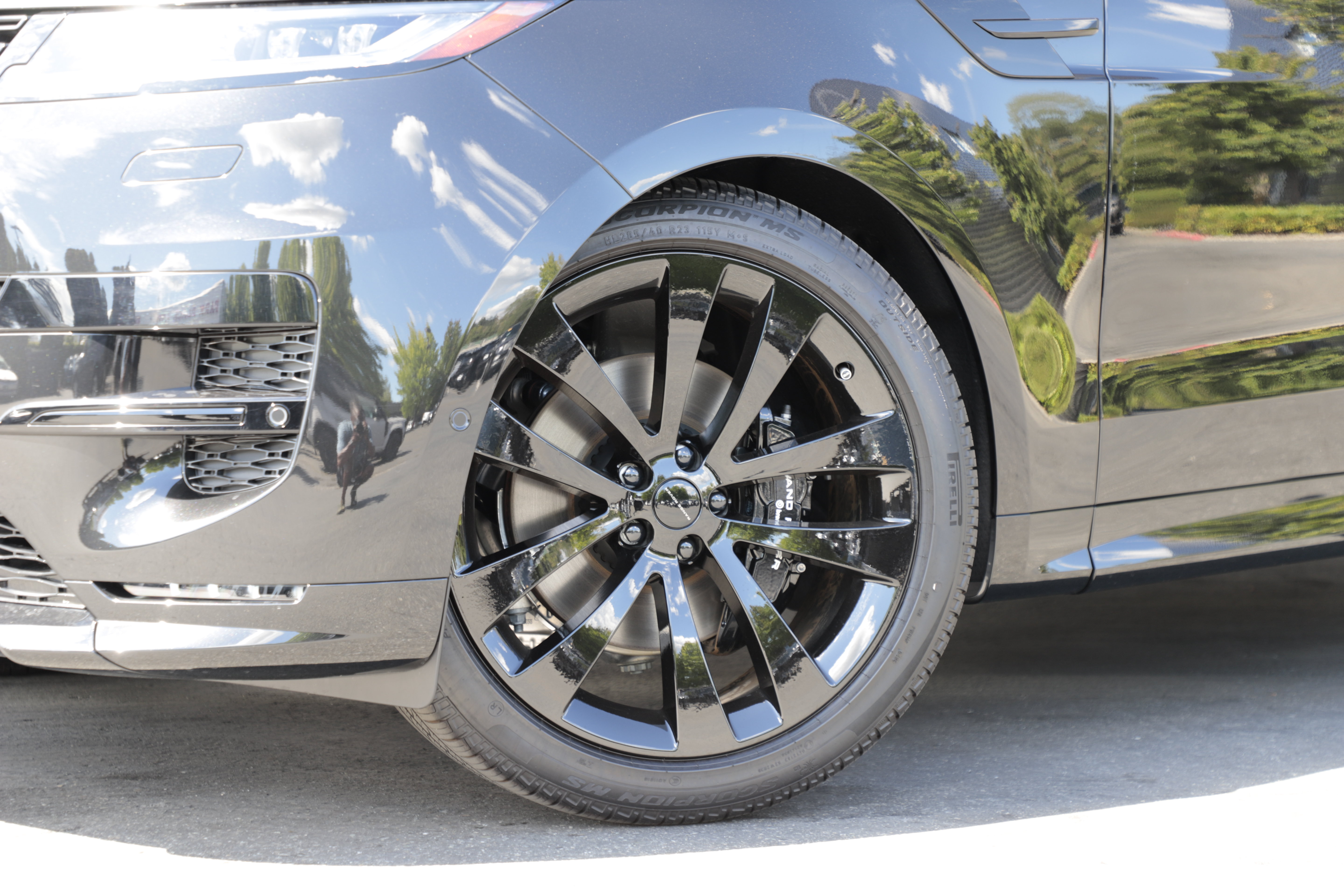 New 2026 Land Rover Range Rover Sport P400 Dynamic SE SUV