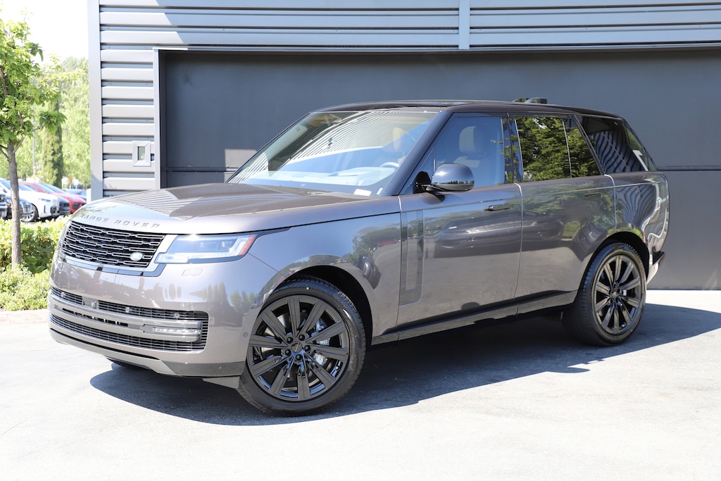 New 2026 Land Rover Range Rover SE SUV
