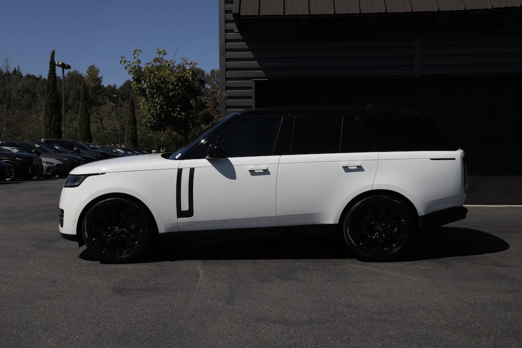 Certified 2025 Land Rover Range Rover P530 SE SUV