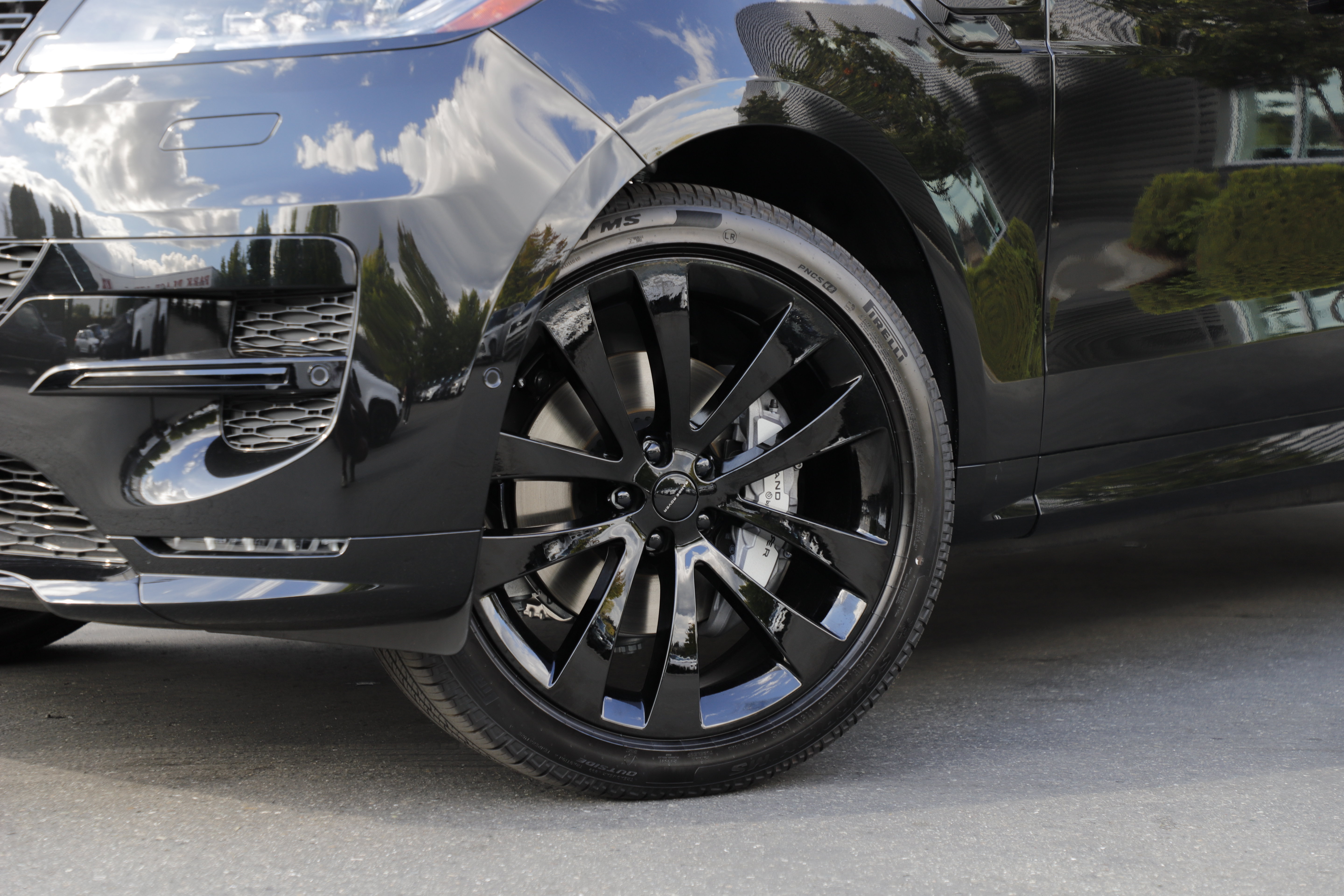 New 2026 Land Rover Range Rover Sport P460e Dynamic SE PHEV SUV