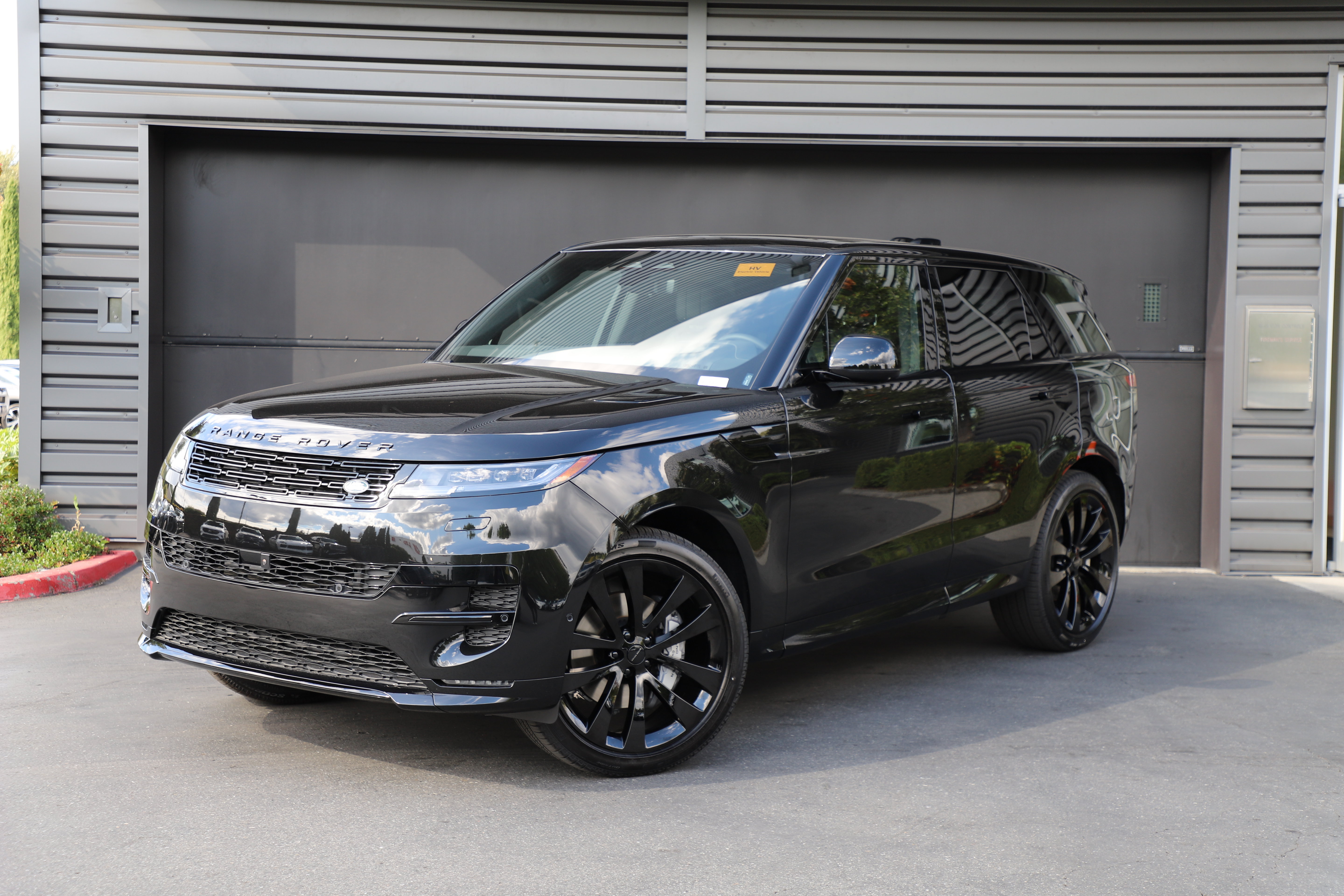 New 2026 Land Rover Range Rover Sport P460e Dynamic SE PHEV SUV