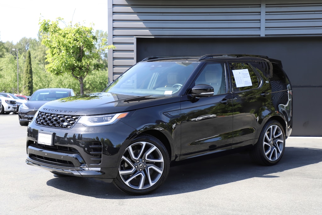 Certified 2025 Land Rover Discovery P360 Dynamic SE SUV