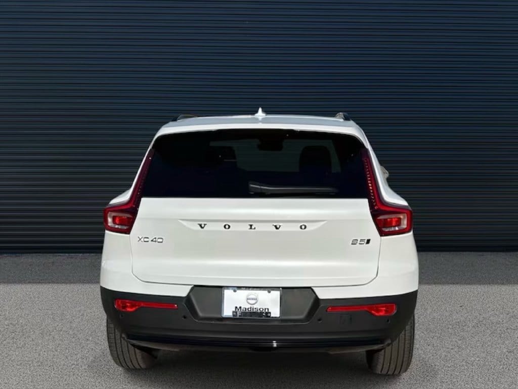 2026 Volvo XC40 Ultra - Photo 6