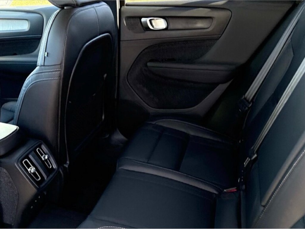 2026 Volvo XC40 Ultra - Photo 11