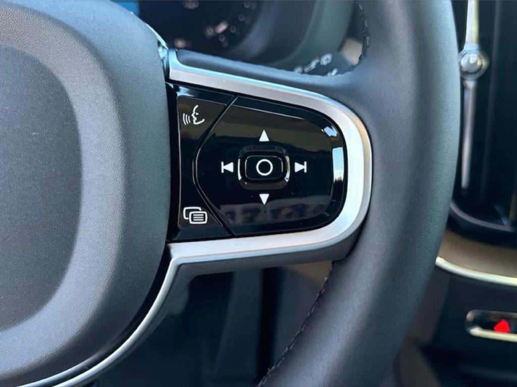 2026 Volvo XC60 Plus - Photo 19