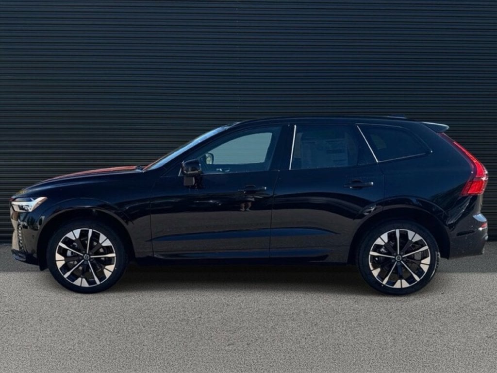 2026 Volvo XC60 Plus - Photo 6