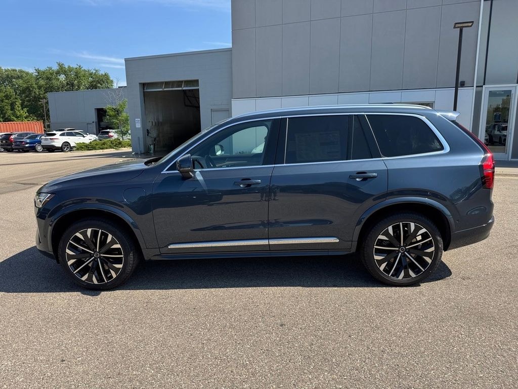 New 2026 Volvo XC90 plug-in hybrid T8 Plus 7-Seater SUV