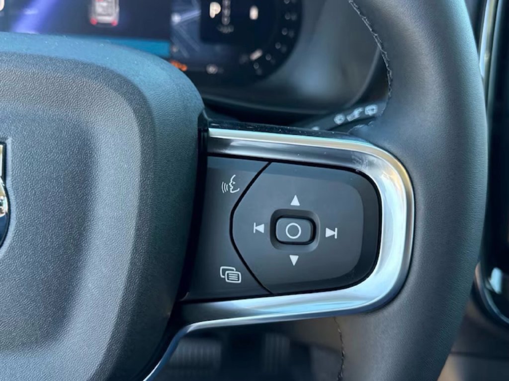2026 Volvo XC40 Ultra - Photo 25
