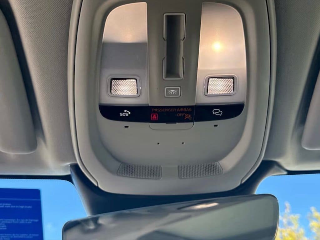 2026 Volvo XC60 Plus - Photo 17