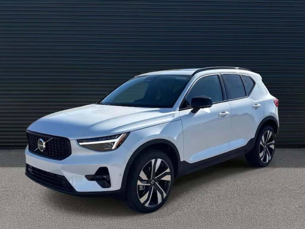 New 2026 Volvo XC40 B5 Ultra AWD SUV for sale in Madison, WI