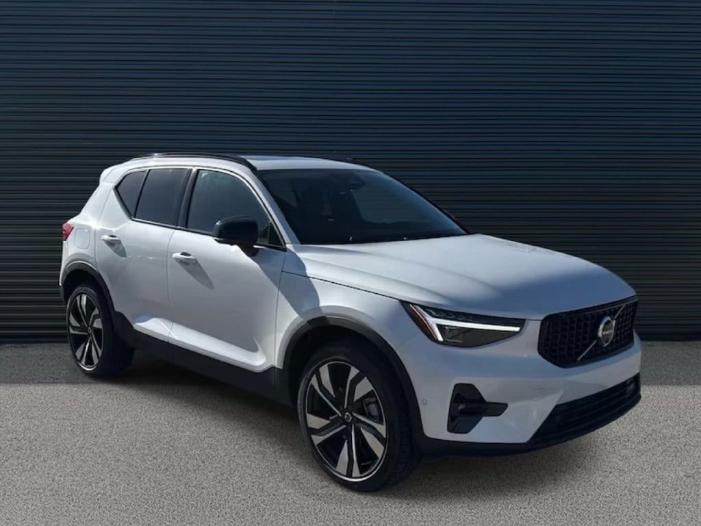2026 Volvo XC40 Ultra - Photo 3