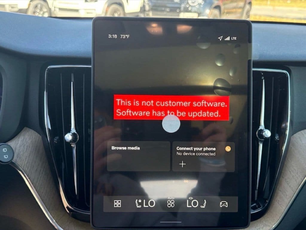 2026 Volvo XC60 Plus - Photo 15