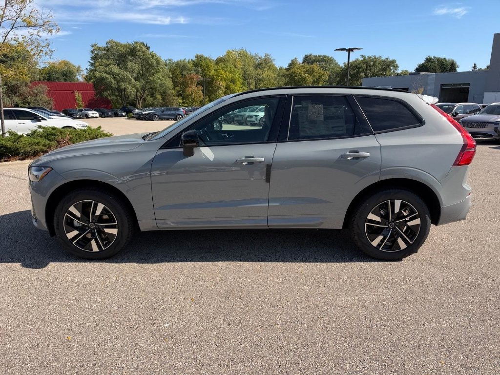 New 2027 Volvo XC60 B5 Core SUV