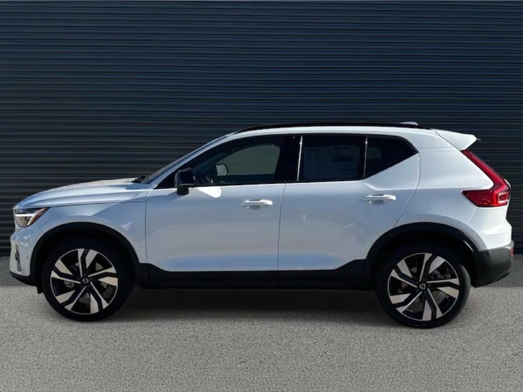 2026 Volvo XC40 Ultra - Photo 8