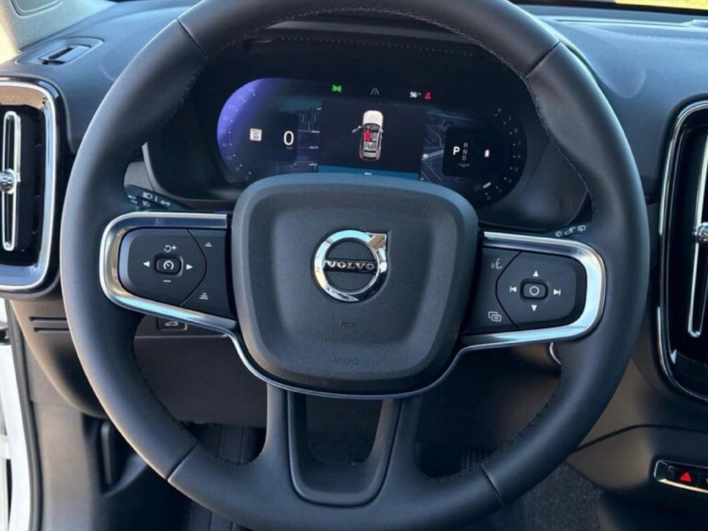 2026 Volvo XC40 Ultra - Photo 24