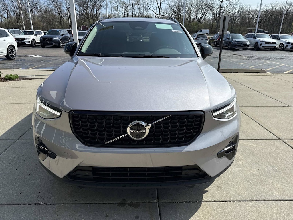 New 2026 Volvo XC40 B5 Plus SUV