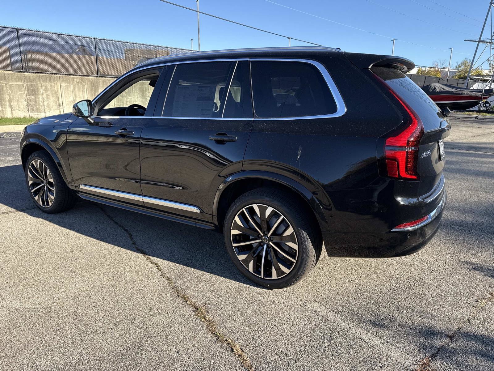 2026 Volvo XC90 Plus - Photo 7
