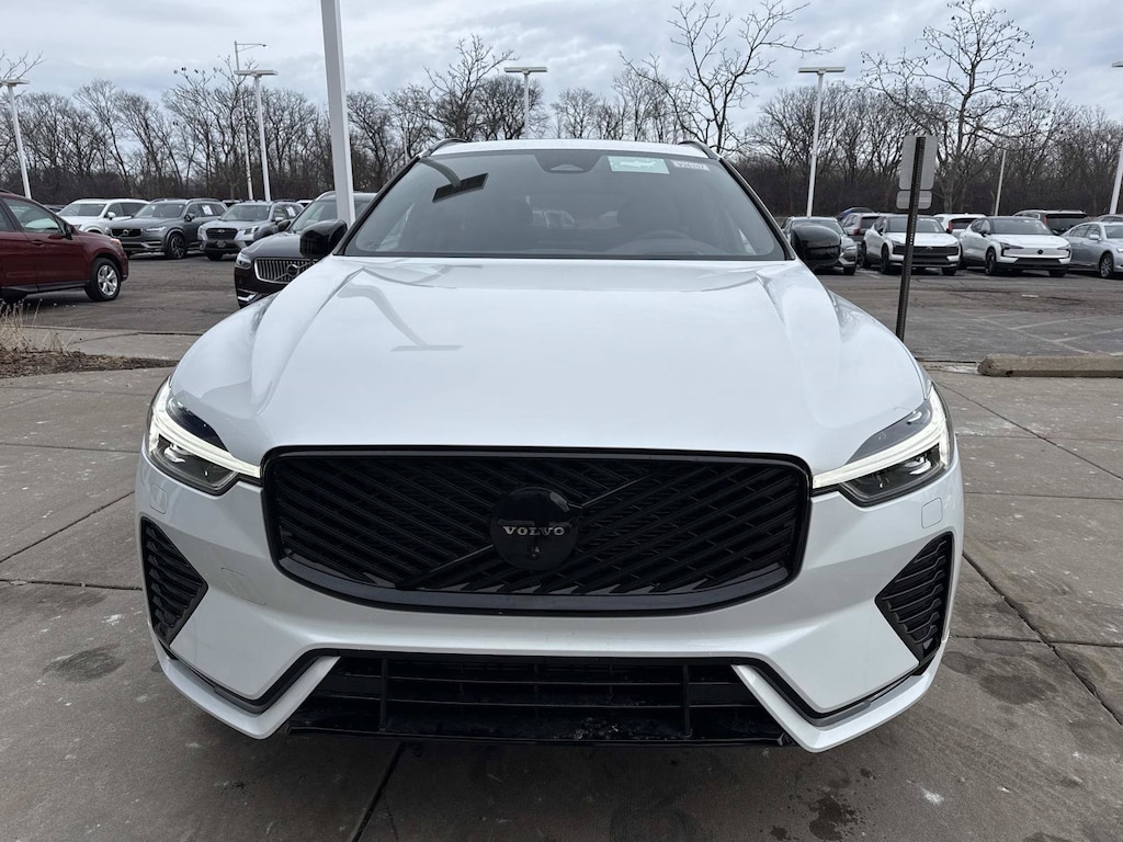 New 2026 Volvo XC60 B5 Ultra Black Edition SUV
