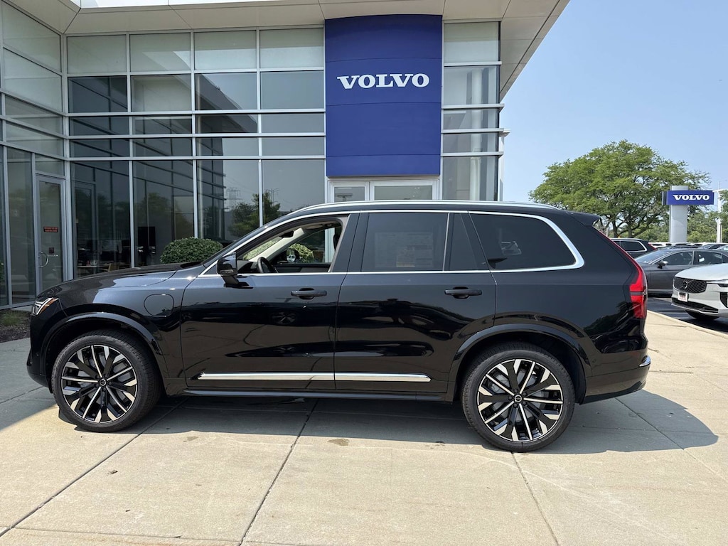 New 2026 Volvo XC90 plug-in hybrid T8 Plus 7-Seater SUV