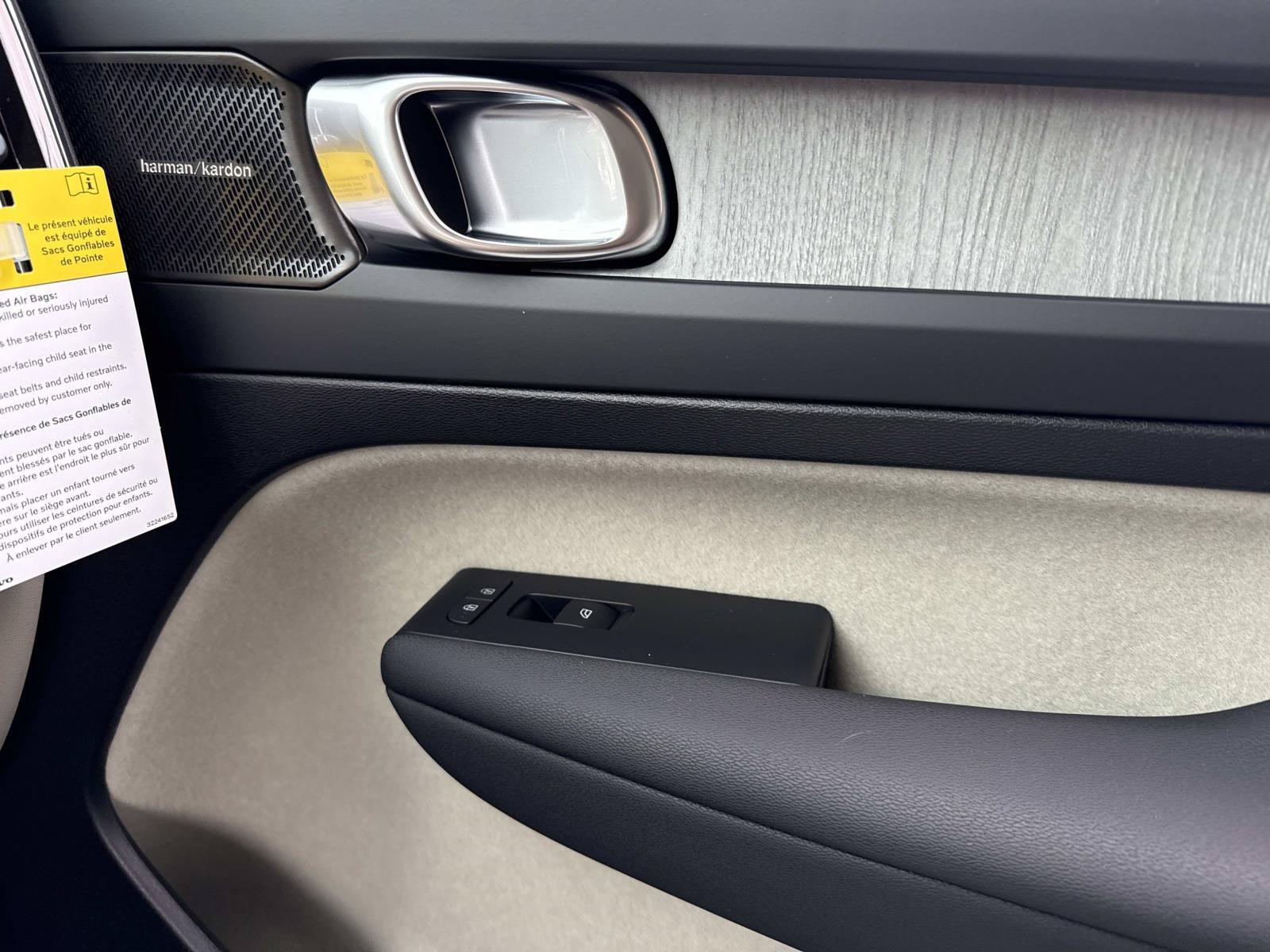 2026 Volvo XC40 Ultra - Photo 24