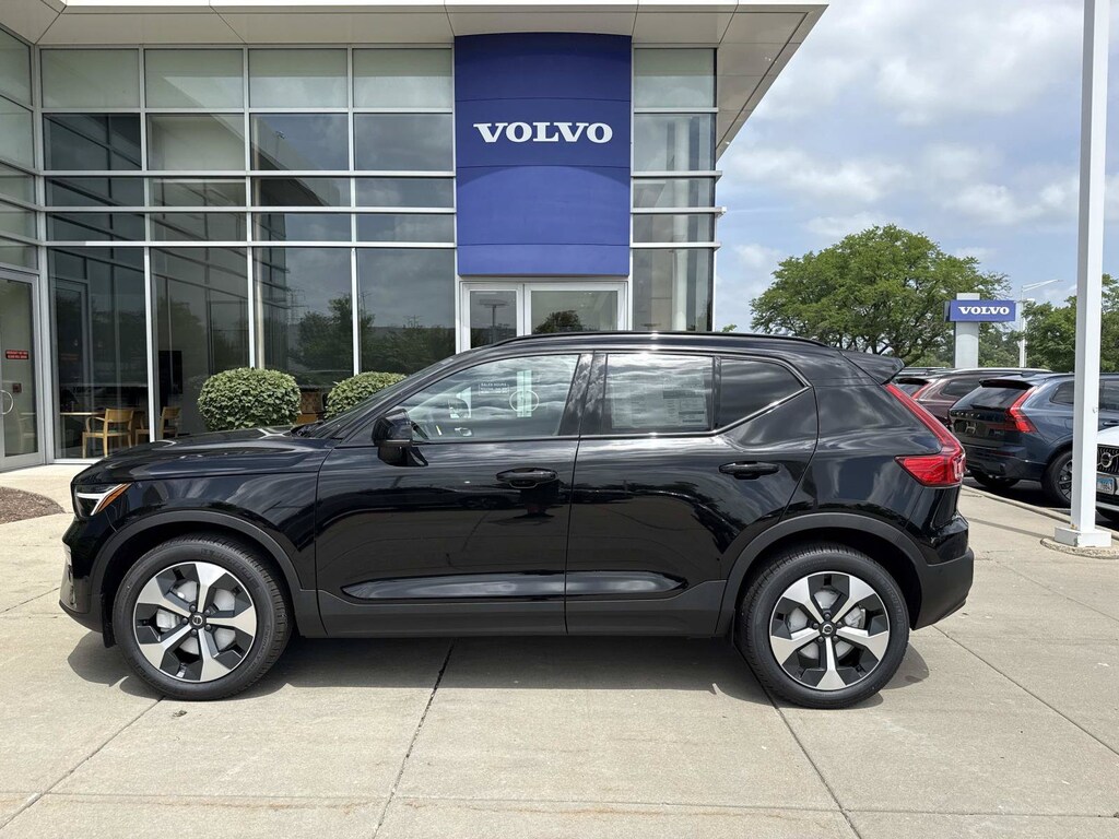 New 2026 Volvo XC40 B5 Plus SUV