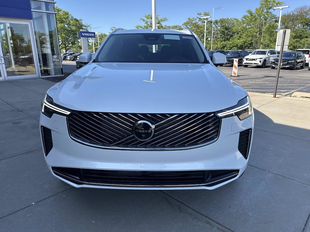 New 2026 Volvo XC90 plug-in hybrid T8 Plus 7-Seater SUV